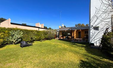Casa en Barrio Las Huertas, 501 y 155 Gorina