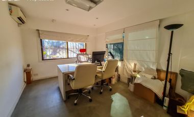 Venta con renta Edificio de oficinas con deposito, ideal laboratorio habilitable ANMAT Martinez