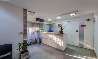 Venta con renta Edificio de oficinas con deposito, ideal laboratorio habilitable ANMAT Martinez
