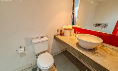 Venta con renta Edificio de oficinas con deposito, ideal laboratorio habilitable ANMAT Martinez