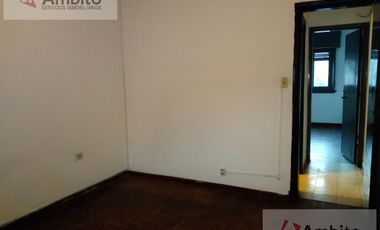 Casa 2 dormitorios- Berisso centro.