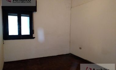 Casa 2 dormitorios- Berisso centro.