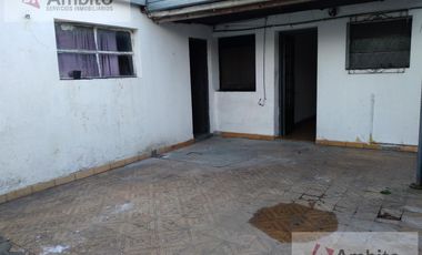 Casa 2 dormitorios- Berisso centro.