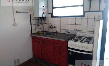 Casa 2 dormitorios- Berisso centro.