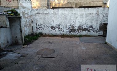 Casa 2 dormitorios- Berisso centro.