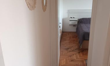 2 Amb Equipado/ Piso alto con TERRAZA / Muy Luminoso / Caballito