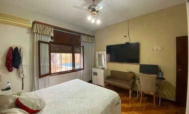 Casa de 4 ambientes en lote propio en Ramos Mejia