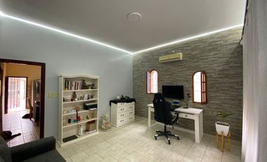 Casa de 4 ambientes en lote propio en Ramos Mejia