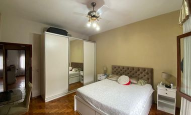 Casa de 4 ambientes en lote propio en Ramos Mejia