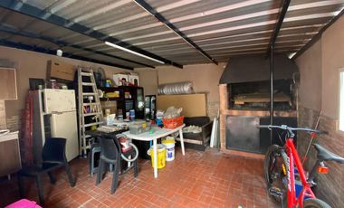 Casa de 4 ambientes en lote propio en Ramos Mejia