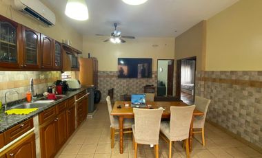Casa de 4 ambientes en lote propio en Ramos Mejia