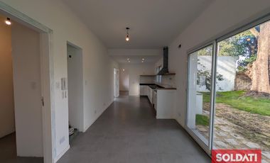 Venta casa en Bella Vista - reciclada a nuevo, a estrenar!