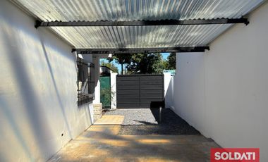 Venta casa en Bella Vista - reciclada a nuevo, a estrenar!
