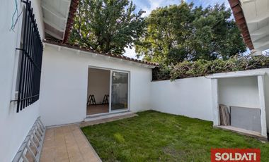 Venta casa en Bella Vista - reciclada a nuevo, a estrenar!