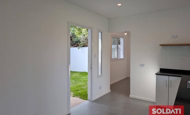 Venta casa en Bella Vista - reciclada a nuevo, a estrenar!