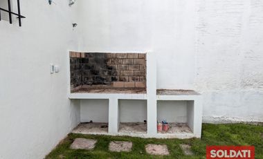 Venta casa en Bella Vista - reciclada a nuevo, a estrenar!