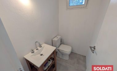 Venta casa en Bella Vista - reciclada a nuevo, a estrenar!