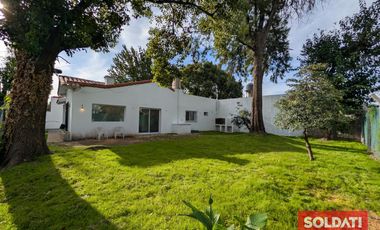 Venta casa en Bella Vista - reciclada a nuevo, a estrenar!