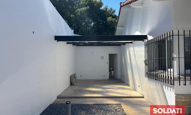 Venta casa en Bella Vista - reciclada a nuevo, a estrenar!