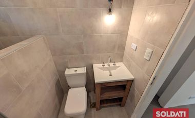 Venta casa en Bella Vista - reciclada a nuevo, a estrenar!