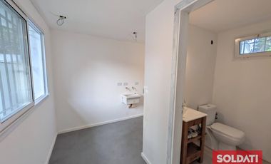 Venta casa en Bella Vista - reciclada a nuevo, a estrenar!