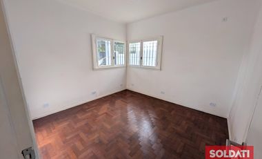 Venta casa en Bella Vista - reciclada a nuevo, a estrenar!