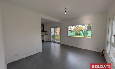 Venta casa en Bella Vista - reciclada a nuevo, a estrenar!
