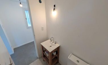 Venta casa en Bella Vista - reciclada a nuevo, a estrenar!
