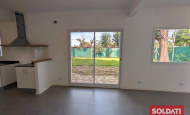 Venta casa en Bella Vista - reciclada a nuevo, a estrenar!
