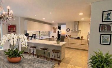 Venta casa envigado a cerca del poblado 2 niveles remodelada luxury