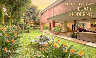 Venta casa envigado a cerca del poblado 2 niveles remodelada luxury
