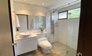 Venta casa envigado a cerca del poblado 2 niveles remodelada luxury