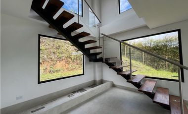 Casa en Arriendo en Vía San Antonio - La Ceja