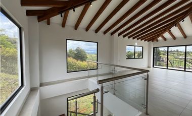 Casa en Arriendo en Vía San Antonio - La Ceja
