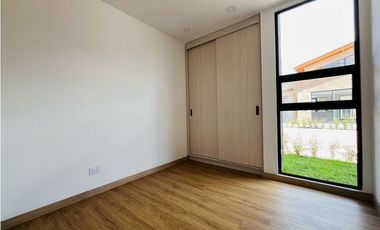 ARRIENDO CASA DE UN PISO, CAJICA