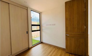 ARRIENDO CASA DE UN PISO, CAJICA