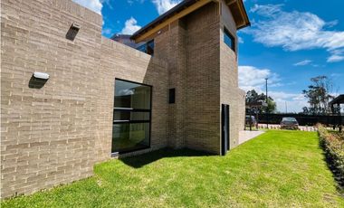 ARRIENDO CASA DE UN PISO, CAJICA