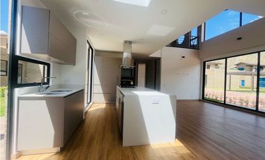 ARRIENDO CASA DE UN PISO, CAJICA