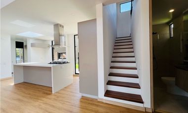 ARRIENDO CASA DE UN PISO, CAJICA