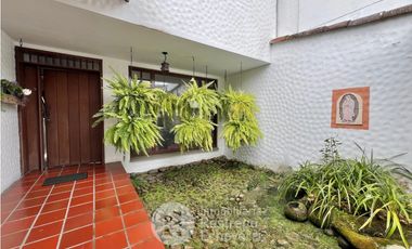 Casa en Arriendo, barrio Guayacanes, Manizales