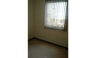 VENDO APARTAMENTO SECTOR UNICENTRO PEREIRA
