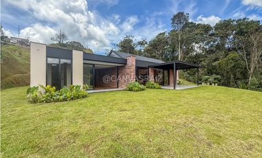 Casa Campestre para Estrenar en Parcelación El Retiro