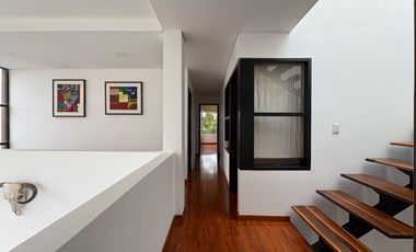 SE VENDE CASA MODERNA EN ZIPACÓN - ÁREA 236 m2