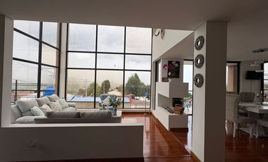 SE VENDE CASA MODERNA EN ZIPACÓN - ÁREA 236 m2