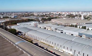Alquiler Nave industrial de 1.800 m2 en Parque Industrial Morón - Haedo