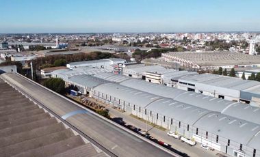 Alquiler Nave industrial de 1.800 m2 en Parque Industrial Morón - Haedo