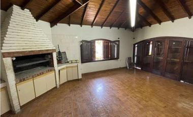 Casa estilo colonial en venta - Divino Rostro
