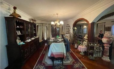Casa estilo colonial en venta - Divino Rostro