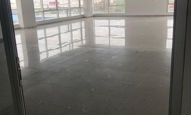 Oficina en Alquiler en Diva de Gama - Hermosa vista - 200 m2