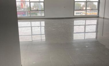 Oficina en Alquiler en Diva de Gama - Hermosa vista - 200 m2